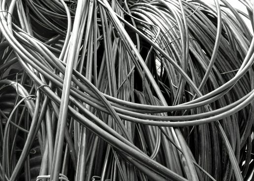 Cabo elétrico na zona leste